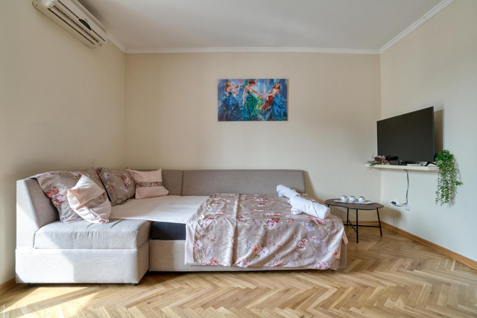 Comfort Apartment Near The Beach Будва Екстер'єр фото